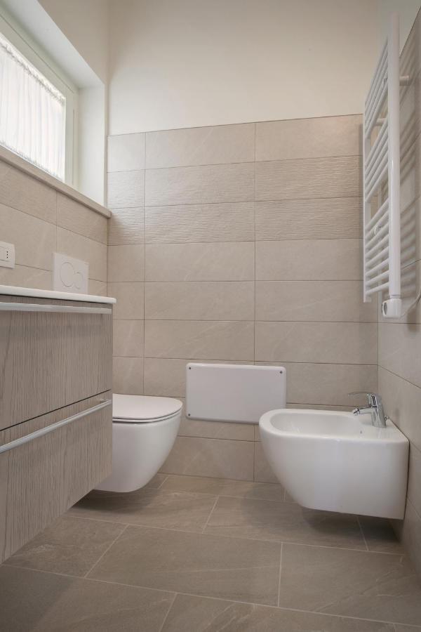 Villa Aurora-Holiday Home Apt 2 Бардолино Экстерьер фото